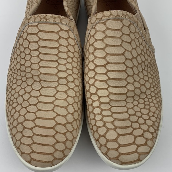 Joie tan reptile pattern slip on sneakers size 37 (5.5 see cov chart ) - Picture 6 of 12